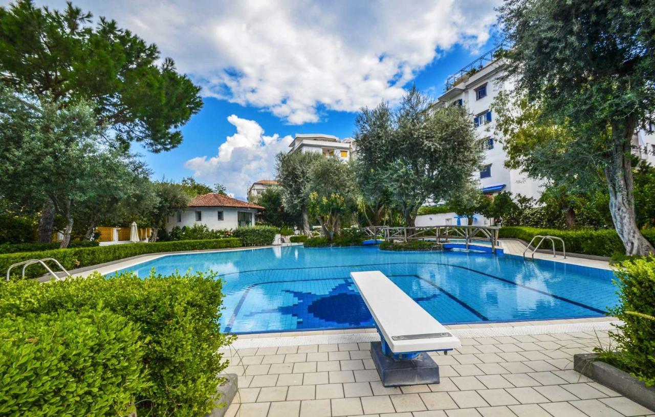 Short-Lets D33, Part Of The House Is Available For Short-Term Rentals In Sorrento Center Εξωτερικό φωτογραφία
